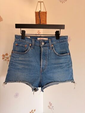 Levi's Ribcage Shorts Size 26 - Levi’s Premium